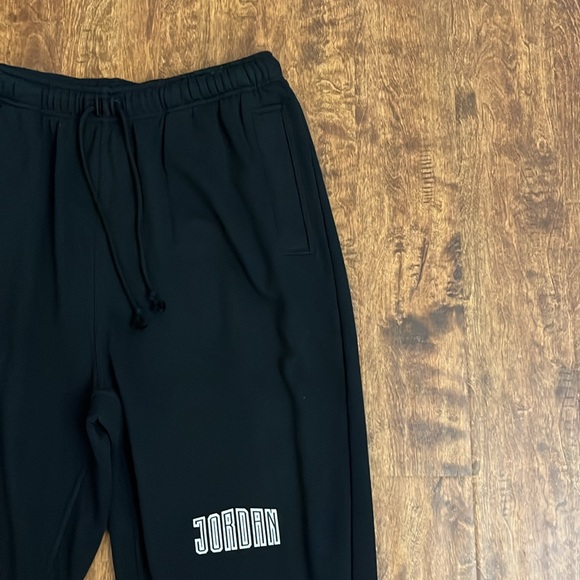 Jordan Fleece Joggers Size XL - Picture 6 of 17